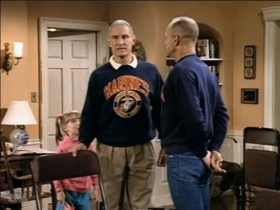 MAJOR_DAD_-_E3X05_POKER_NIGHT_339.jpg