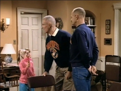 MAJOR_DAD_-_E3X05_POKER_NIGHT_342.jpg