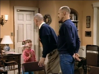 MAJOR_DAD_-_E3X05_POKER_NIGHT_343.jpg