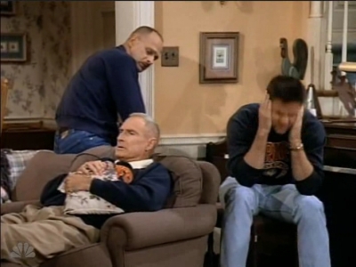 MAJOR_DAD_-_E3X05_POKER_NIGHT_701.jpg