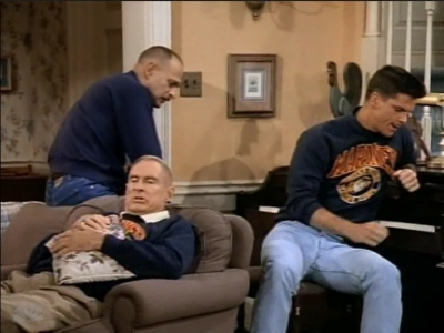 MAJOR_DAD_-_E3X05_POKER_NIGHT_715.jpg
