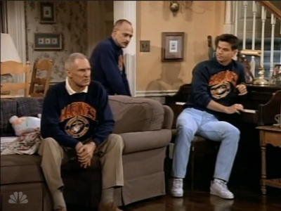 MAJOR_DAD_-_E3X05_POKER_NIGHT_758.jpg