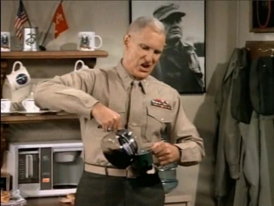 MAJOR_DAD_-_E3X06_ANYTHING_YOU_CAN_DO_I_CAN_DO_PERKY_024.jpg
