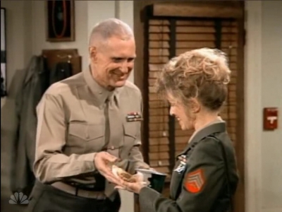 MAJOR_DAD_-_E3X06_ANYTHING_YOU_CAN_DO_I_CAN_DO_PERKY_058.jpg