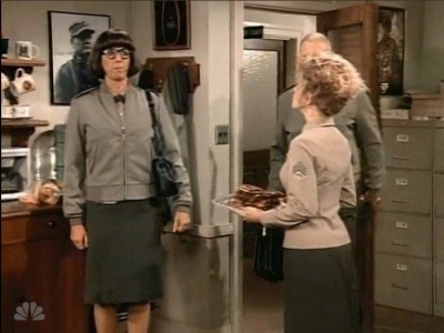 MAJOR_DAD_-_E3X06_ANYTHING_YOU_CAN_DO_I_CAN_DO_PERKY_062.jpg