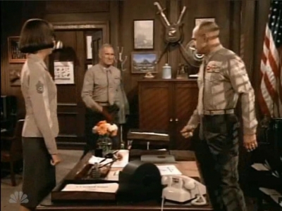 MAJOR_DAD_-_E3X06_ANYTHING_YOU_CAN_DO_I_CAN_DO_PERKY_090.jpg