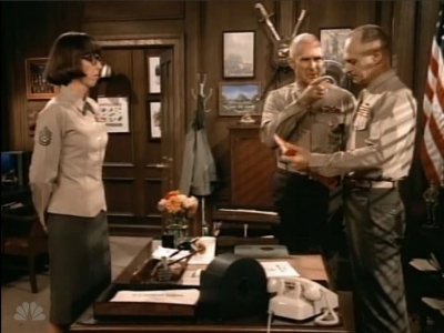 MAJOR_DAD_-_E3X06_ANYTHING_YOU_CAN_DO_I_CAN_DO_PERKY_113.jpg
