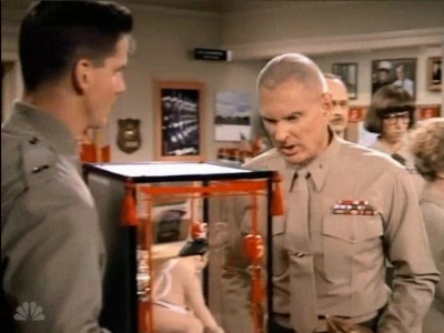 MAJOR_DAD_-_E3X06_ANYTHING_YOU_CAN_DO_I_CAN_DO_PERKY_190.jpg