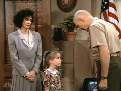 MAJOR_DAD_-_E3X07_EDUCATING_CASEY_302.jpg