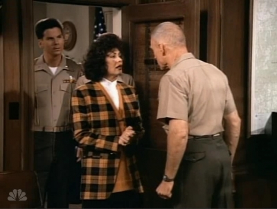 MAJOR_DAD_-_E3X07_EDUCATING_CASEY_389.jpg