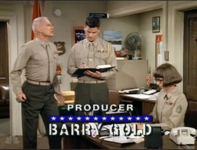 MAJOR_DAD_-_E3X08_LADY_IN_WAITING_008.jpg