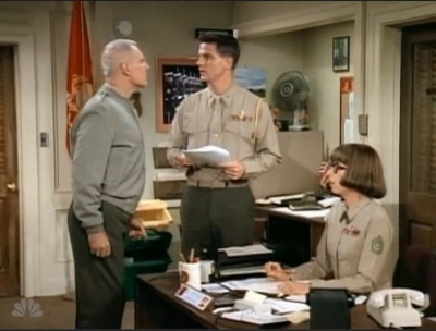 MAJOR_DAD_-_E3X08_LADY_IN_WAITING_070.jpg