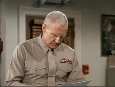 MAJOR_DAD_-_E3X08_LADY_IN_WAITING_119.jpg