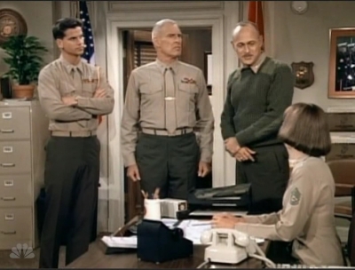 MAJOR_DAD_-_E3X08_LADY_IN_WAITING_176.jpg