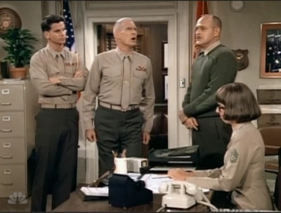 MAJOR_DAD_-_E3X08_LADY_IN_WAITING_178.jpg