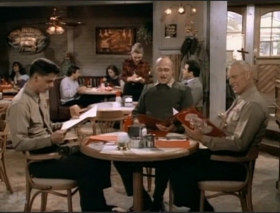MAJOR_DAD_-_E3X08_LADY_IN_WAITING_265.jpg