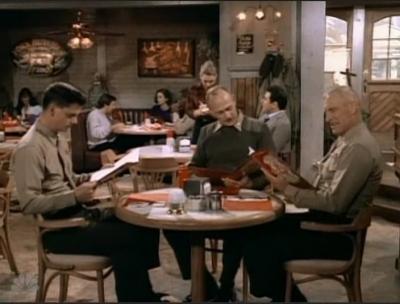MAJOR_DAD_-_E3X08_LADY_IN_WAITING_266.jpg