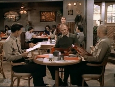 MAJOR_DAD_-_E3X08_LADY_IN_WAITING_270.jpg