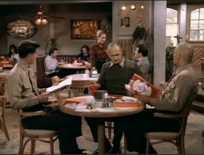 MAJOR_DAD_-_E3X08_LADY_IN_WAITING_272.jpg