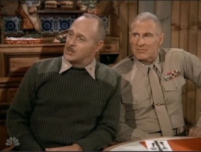 MAJOR_DAD_-_E3X08_LADY_IN_WAITING_294.jpg