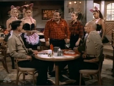 MAJOR_DAD_-_E3X08_LADY_IN_WAITING_302.jpg