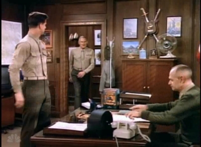 MAJOR_DAD_-_E3X12_THE_SHELL_GAME_047.jpg
