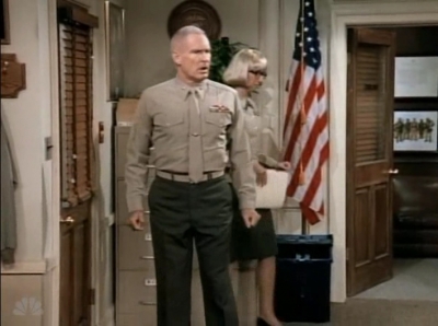 MAJOR_DAD_-_E3X13_WHOS_THAT_BLONDE_169.jpg