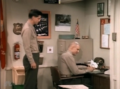 MAJOR_DAD_-_E3X13_WHOS_THAT_BLONDE_217.jpg