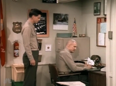MAJOR_DAD_-_E3X13_WHOS_THAT_BLONDE_222.jpg