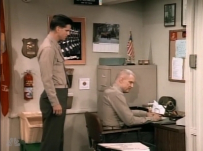 MAJOR_DAD_-_E3X13_WHOS_THAT_BLONDE_223.jpg