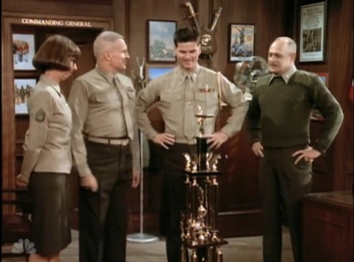 MAJOR_DAD_-_E3X14_WEVE_GOT_TROUBLE_040.jpg