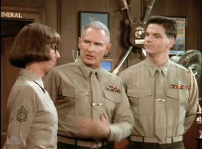 MAJOR_DAD_-_E3X14_WEVE_GOT_TROUBLE_074.jpg