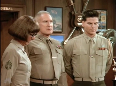 MAJOR_DAD_-_E3X14_WEVE_GOT_TROUBLE_103.jpg