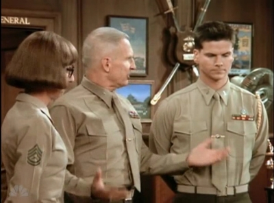MAJOR_DAD_-_E3X14_WEVE_GOT_TROUBLE_108.jpg