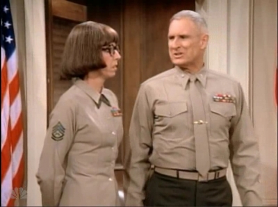 MAJOR_DAD_-_E3X15_THREES_A_CROWD_068.jpg