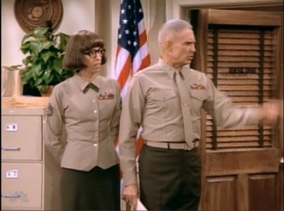 MAJOR_DAD_-_E3X15_THREES_A_CROWD_081.jpg