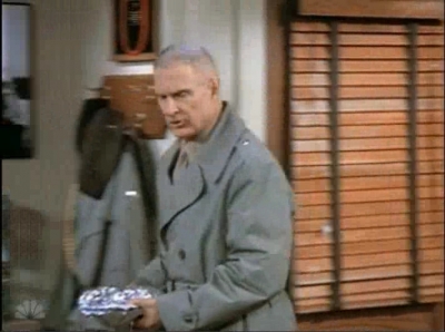 MAJOR_DAD_-_E3X15_THREES_A_CROWD_086.jpg