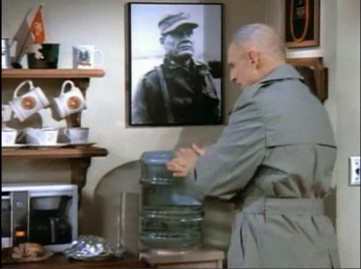 MAJOR_DAD_-_E3X15_THREES_A_CROWD_088.jpg