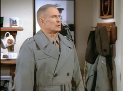 MAJOR_DAD_-_E3X15_THREES_A_CROWD_138.jpg