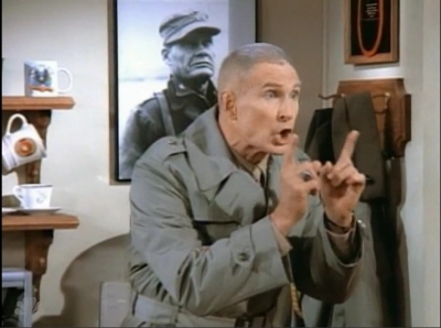 MAJOR_DAD_-_E3X15_THREES_A_CROWD_143.jpg