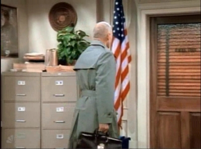 MAJOR_DAD_-_E3X15_THREES_A_CROWD_188.jpg