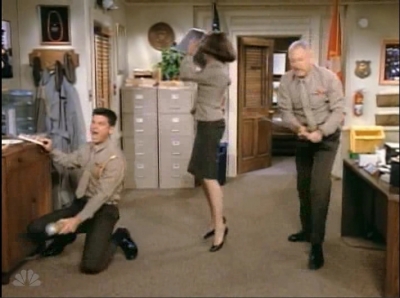 MAJOR_DAD_-_E3X15_THREES_A_CROWD_279.jpg