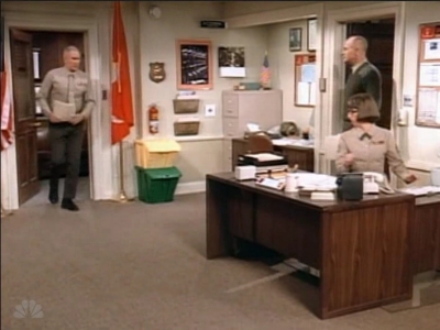 MAJOR_DAD_-_E3X19_WHEN_GUNNY_TALKS_004.jpg