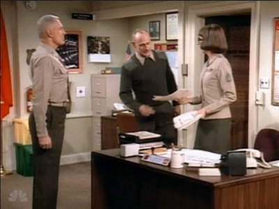 MAJOR_DAD_-_E3X19_WHEN_GUNNY_TALKS_028.jpg