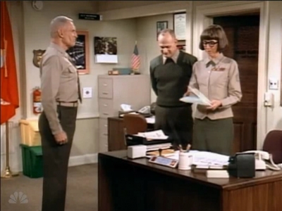 MAJOR_DAD_-_E3X19_WHEN_GUNNY_TALKS_038.jpg