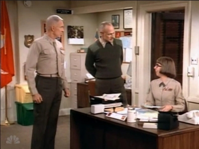 MAJOR_DAD_-_E3X19_WHEN_GUNNY_TALKS_053.jpg