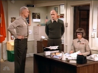MAJOR_DAD_-_E3X19_WHEN_GUNNY_TALKS_066.jpg