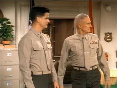 MAJOR_DAD_-_E3X19_WHEN_GUNNY_TALKS_270.jpg