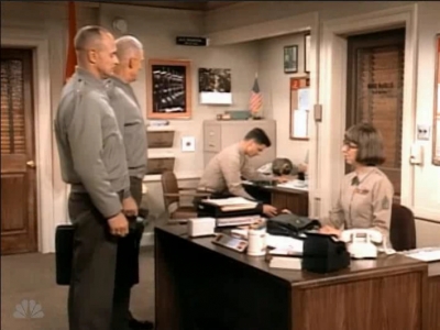 MAJOR_DAD_-_E3X19_WHEN_GUNNY_TALKS_427.jpg