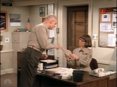 MAJOR_DAD_-_E3X21_SICK_BAY_043.jpg